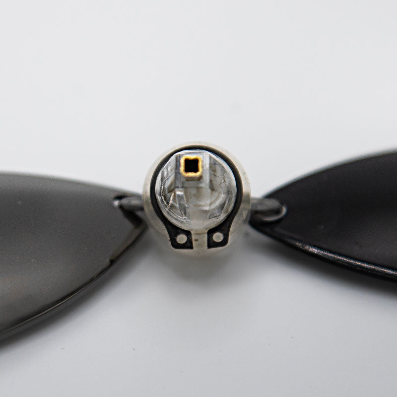 Snap ring locked on with blades